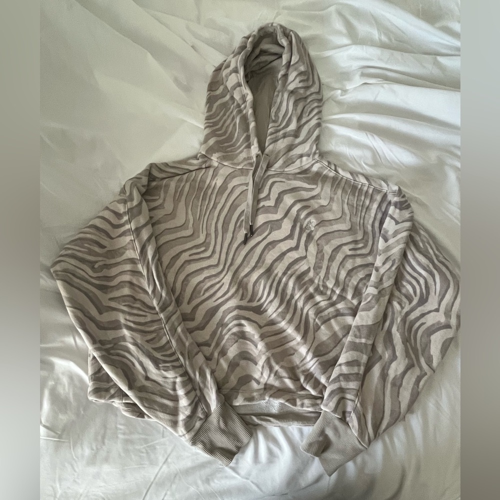 Sweaty Betty- gray zebra print hood